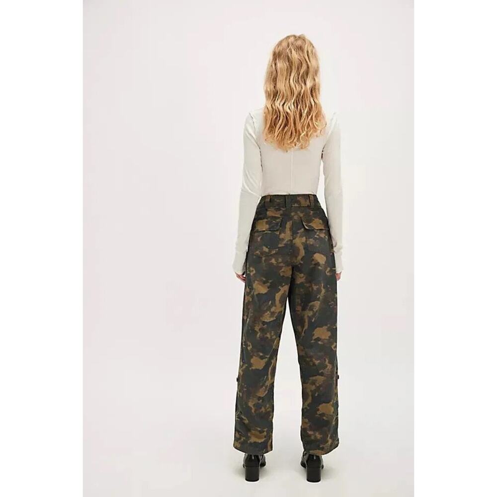 NWT Free‎ People Cleo Camo Chino Pants / sz 8 - Picture 3 of 3